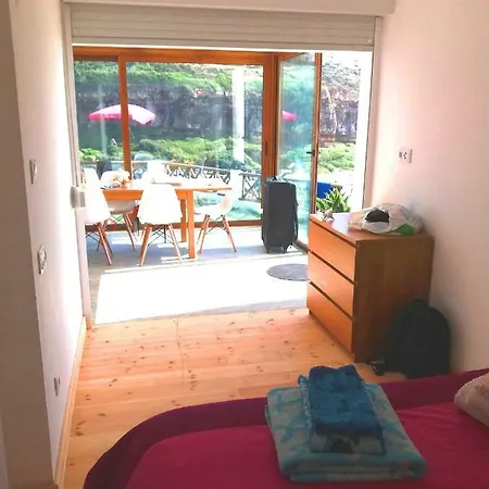 Beach House Surf & Relax Apartmán